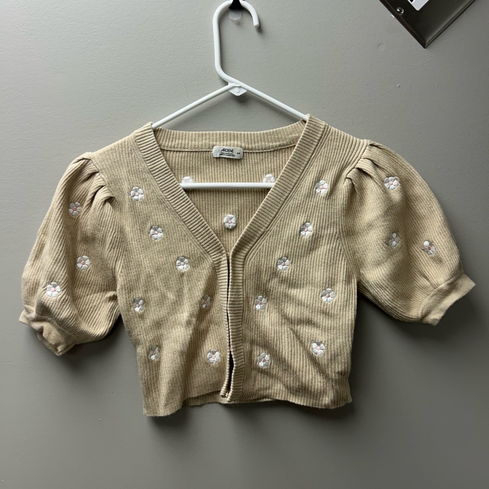 Ardene Women’s Light Brown Floral Embroidered Cropped Cardigan with Puff Sleeves